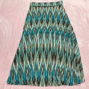 Zac&Rachel maxi skirt size Medium